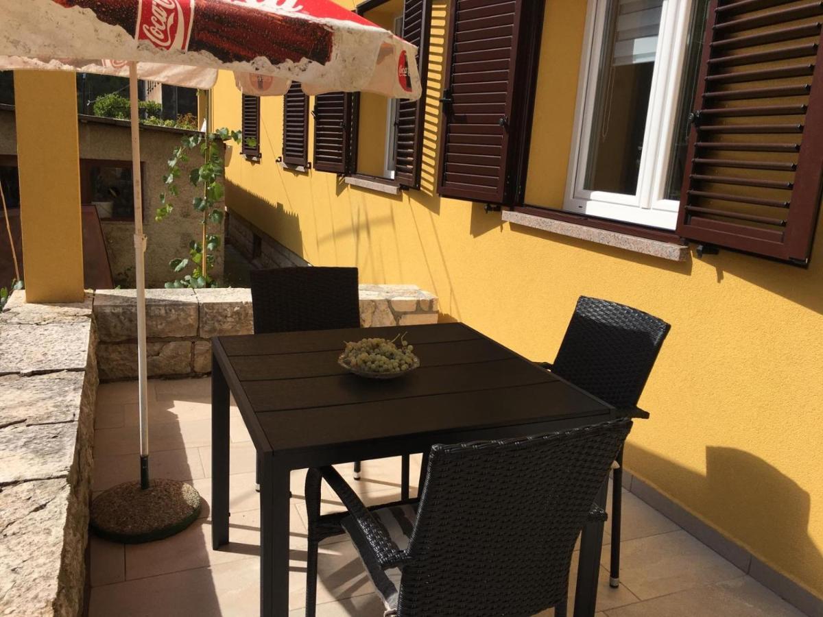 L Apartment Raša Exterior foto